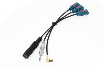 Splitter mit Fakrastecker am Geh...